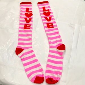 WOMENS SOCKS PINK WHITE & RED. So soft no quiet knee highs. Depends on stretch💕